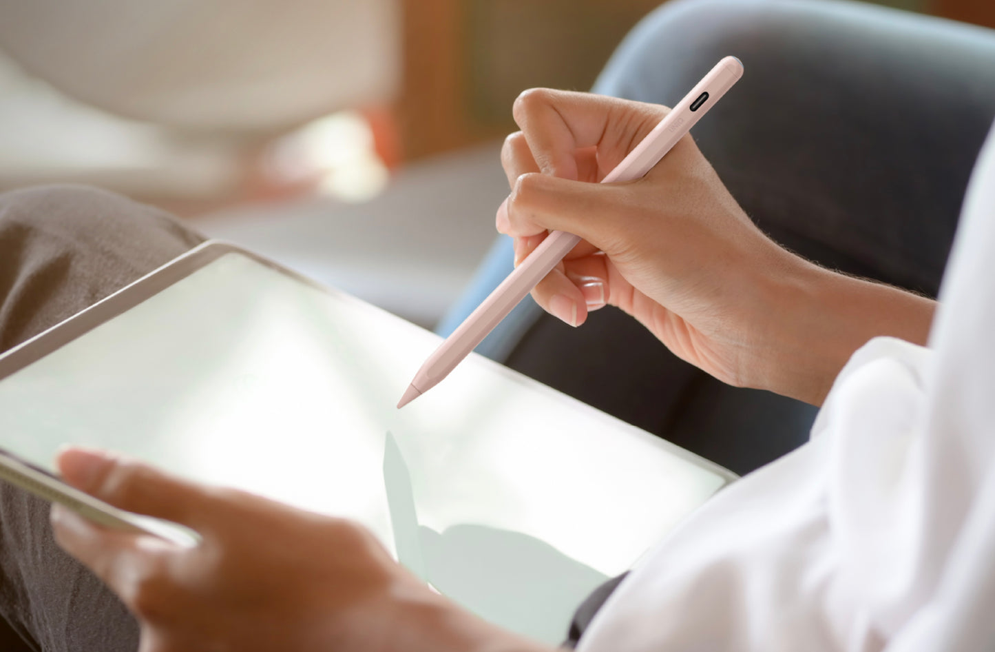 Uniq Pixo Pro Magnetic Stylus for iPad - Dark Grey