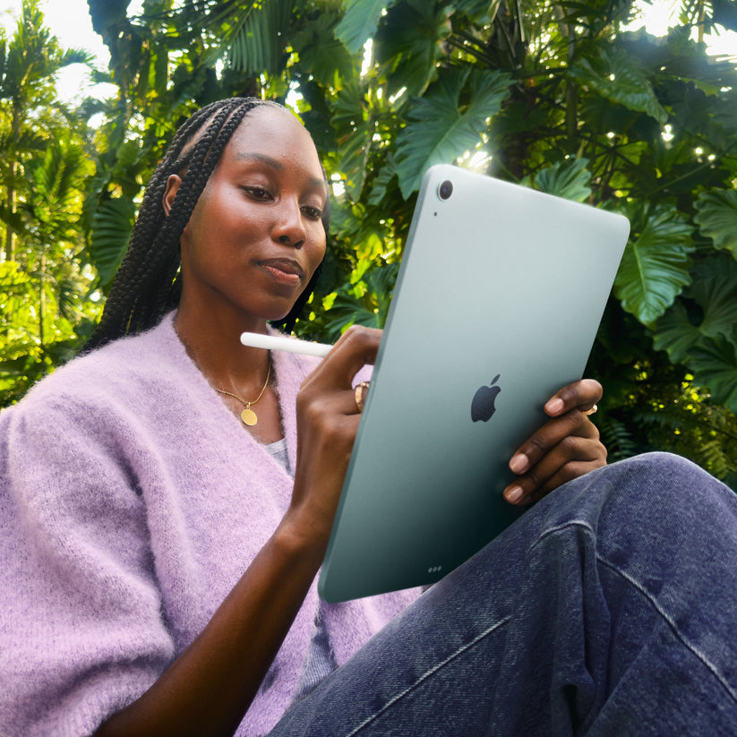 iPad_Air_13-in_M4_Wifi_Purple_PDP_Image_Position_8__en-WW