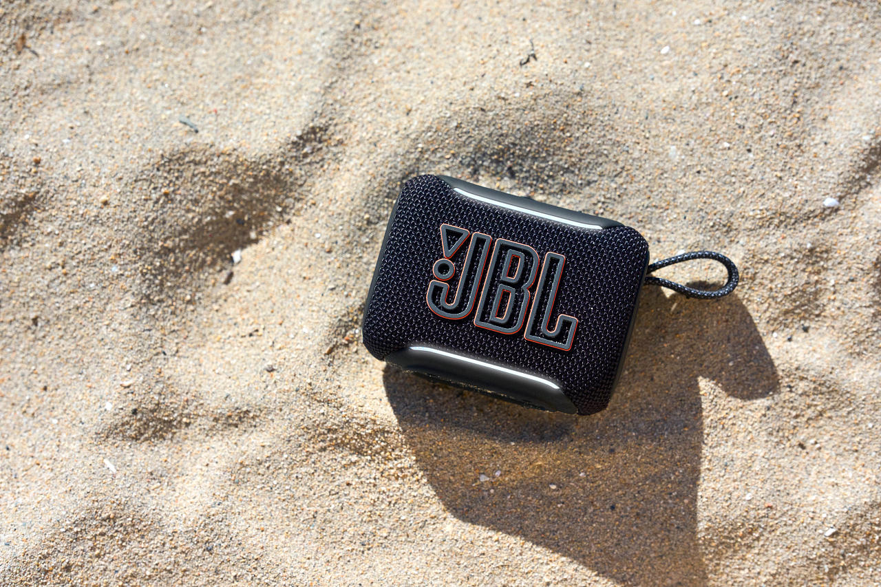 JBL GO 5 Portable Bluetooth Speaker – Black