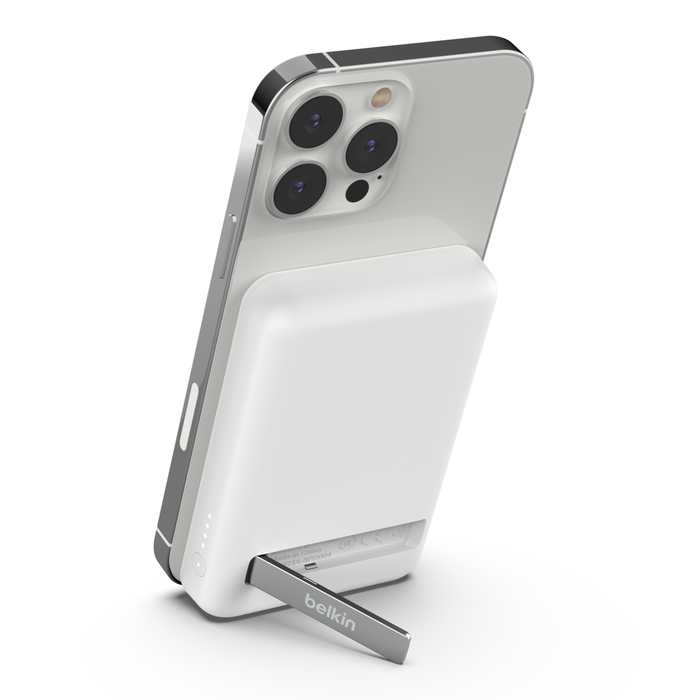 Belkin BOOST↑CHARGE Magnetic Wireless Power Bank 5K + Stand – White